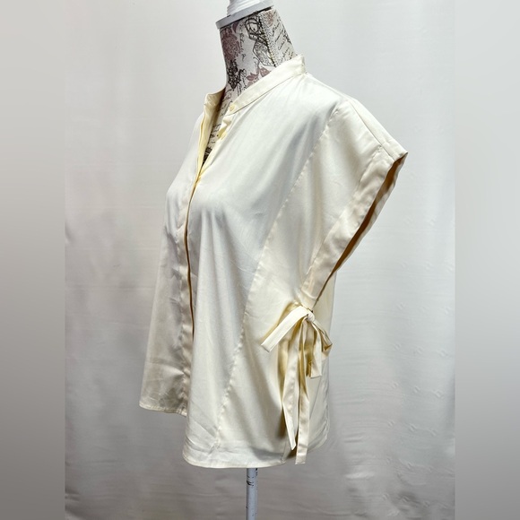 BLACK LABEL by CHICOS Cream drop shoulder button down size M. - Picture 5 of 12